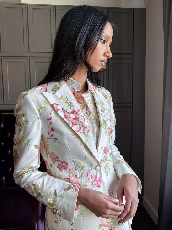 WOMEN'S CREAM SILK JACKET WITH EMBROIDERED CHERRY BLOSSOMS - Nigel Curtiss