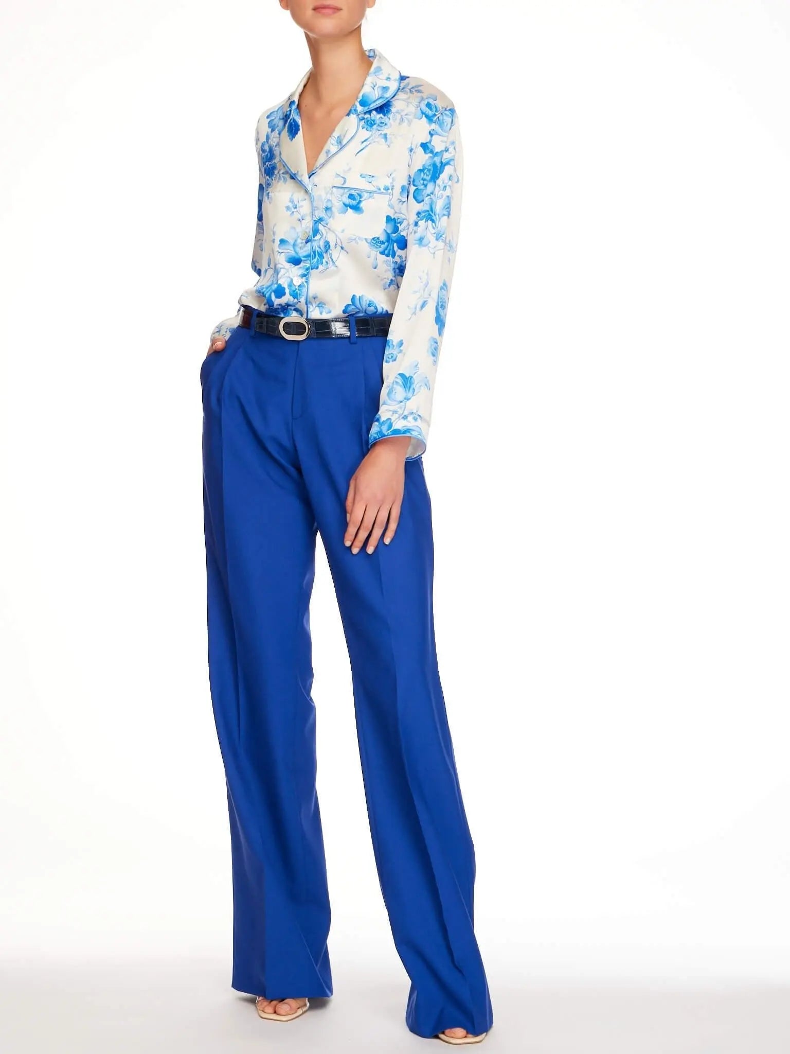 Blue on sale pleated pants